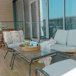 Higuests - Colorful Apartment In Bluewaters Close To Beach